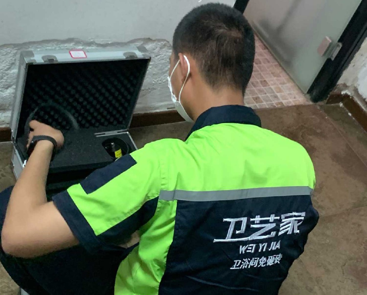 广州附近防水补漏师傅电话号码,24小时上门维修服务